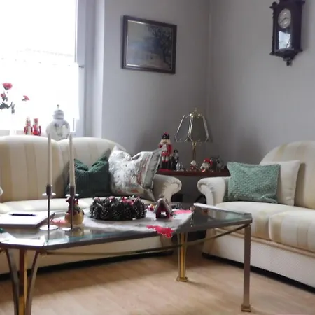 アパート Majo - Rustikal & Entspannt Perfekt Fuer Arbeit Oder Auszeit ゾーリンゲン