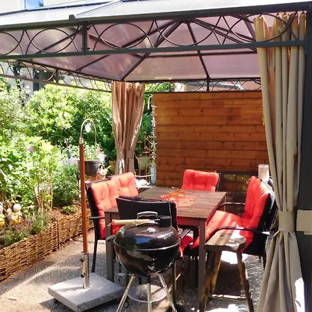 Majo - Rustikal & Entspannt Perfekt Fuer Arbeit Oder Auszeit